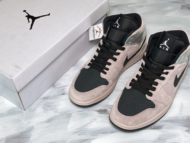 Powder Air Jordan BQ6472-602 Iridescent (W) Dirty Mid 1 0728